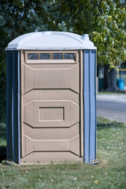 Portable Toilet Options We Offer in Black Diamond, FL